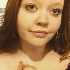 Meet your Posher, Becca